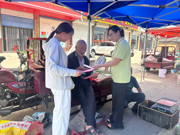 配资专业在线炒股配资 济南市莱芜区羊里街道：社会救助政策赶大集 惠民服务送到群众身边